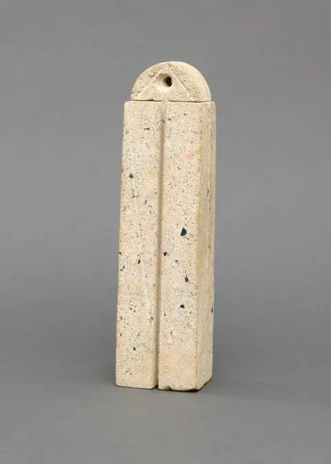 Kriester, Rainer (1935 Plauen - 2002 Castellaro/Italie) – Stèle rouge