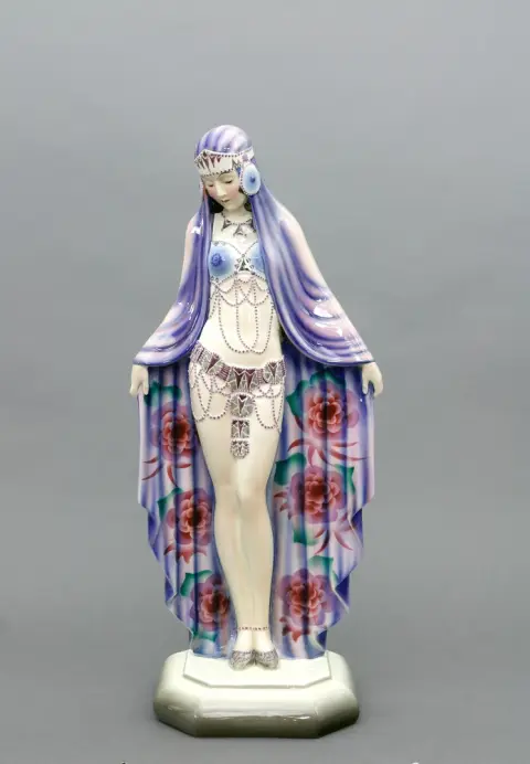 Figurine, Friedrich Goldscheider, Vienne, Art déco, Autriche, vers 1929 Danseuse de harem debout