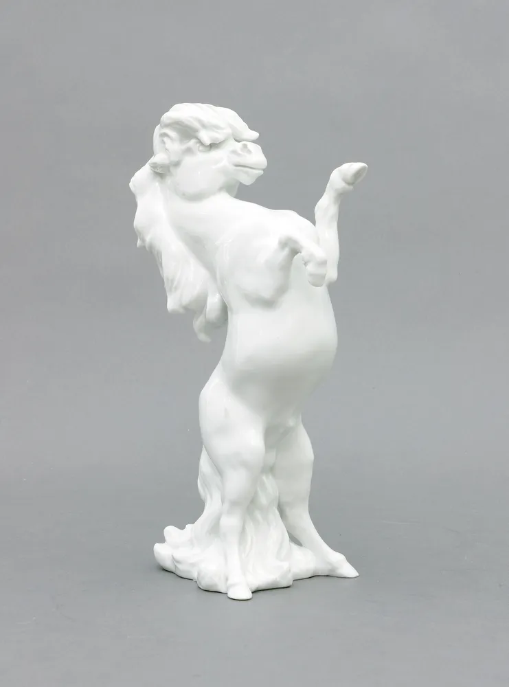 Figuur, Meissen, 2e helft 20e eeuw Steigerend Pony