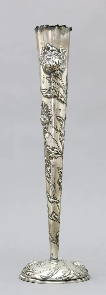 Vase, argent 800, Lazarus Posen Witwe, Francfort-sur-le-Main, vers 1900, forme d'entonnoir sur base ronde avec décor floral continu