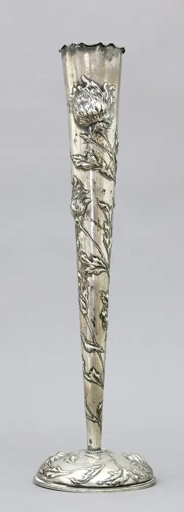 Vase, argent 800, Lazarus Posen Witwe, Francfort-sur-le-Main, vers 1900, forme d'entonnoir sur base ronde avec décor floral continu