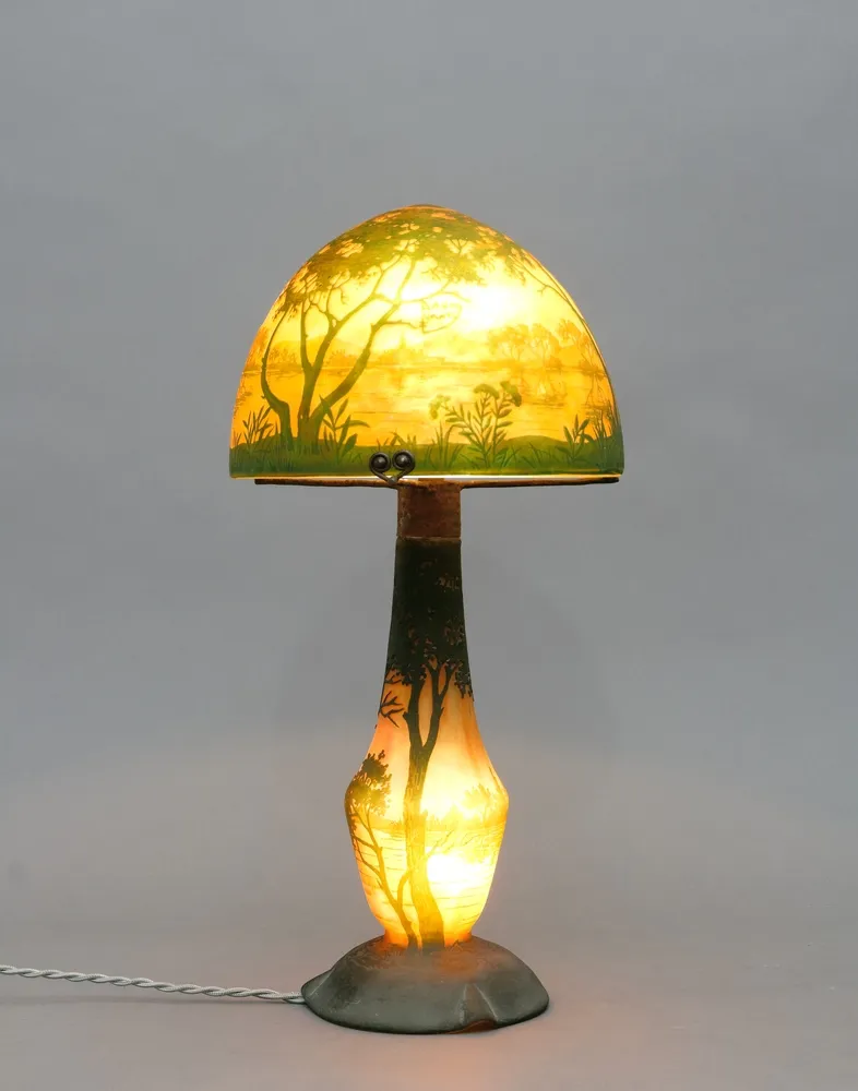 Lampe, lampe de table, Daum Frères, Nancy, France, début 20e s.