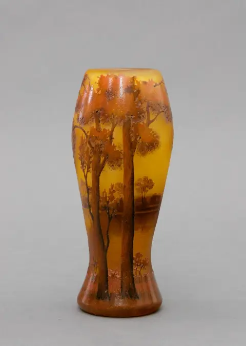 Vase, Daum Frères, Nancy, France, début 20e s. Paroi balustre élancée