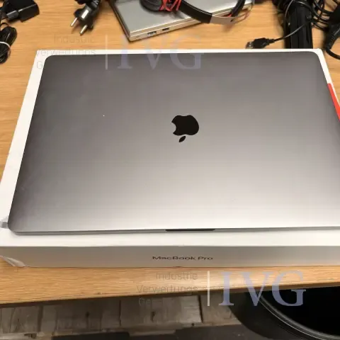 Laptop APPLE MacBook Pro 16"