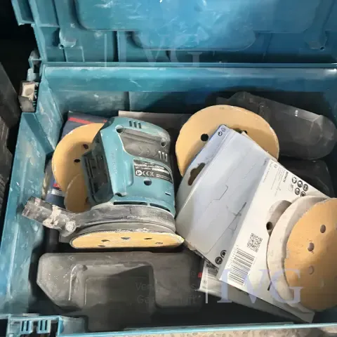 Excentrická bruska MAKITA DBO180
