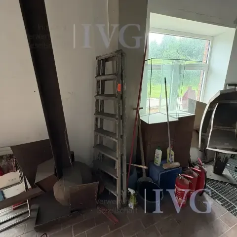 Aluminium step ladder