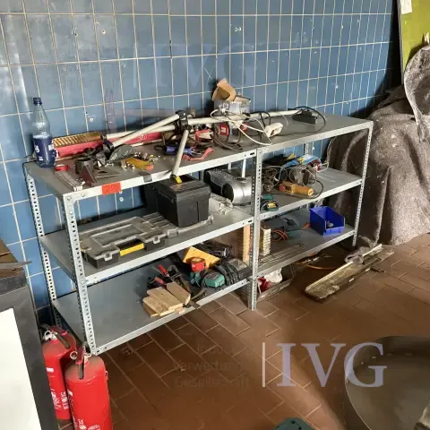 Regał stalowy skręcany