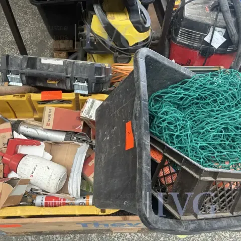 Posten Verbrauchsmaterialien
