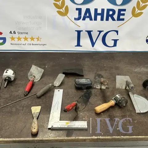 Lot d'outils à main et petits outils
