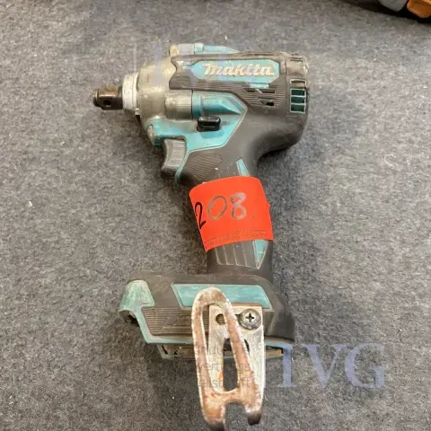 Impact wrench MAKITA