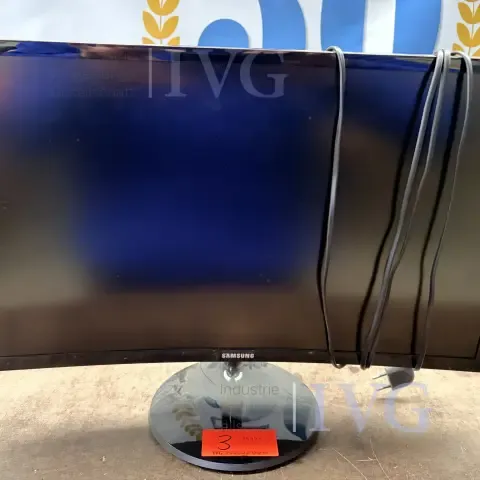 Écran plat SAMSUNG C24F390FHU