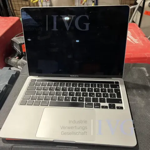 Ordinateur portable APPLE MacBook Pro A2251