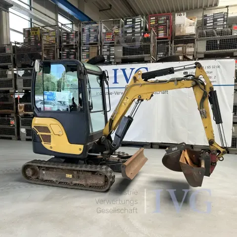 Minirypadlo YANMAR SV22 CR