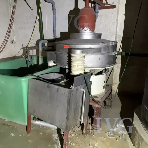 Circular vibrating screen SWECO US48686