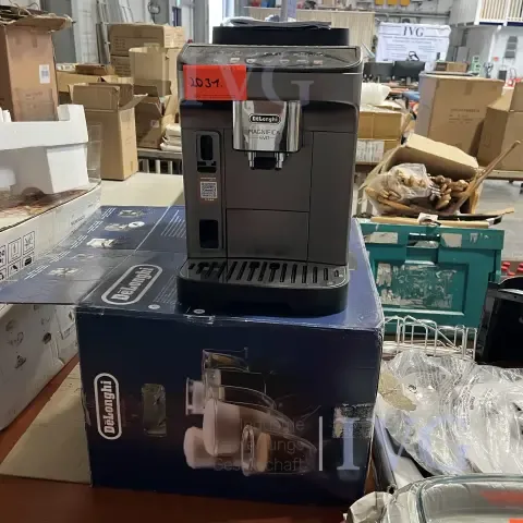 Fully automatic coffee machine DELONGHI Magnifica EVO