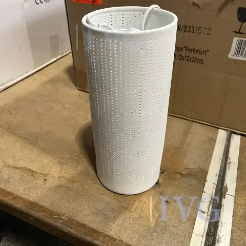 Posten Porzellan Tischlampe