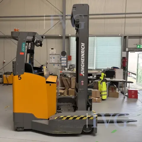 E-Schubmaststapler JUNGHEINRICH ETV Q20