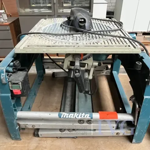 Table circular saw MAKITA