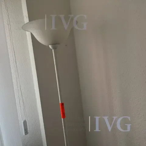 Lampa stojąca