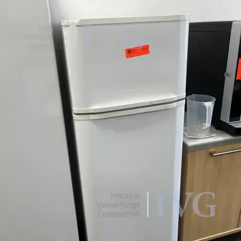 Chladnička s mrazničkou TECHWOOD