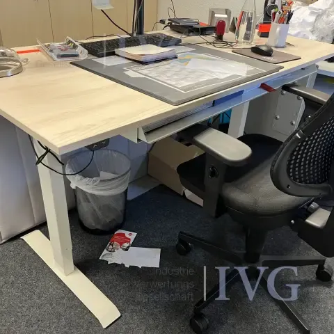 Bureau à hauteur réglable électrique