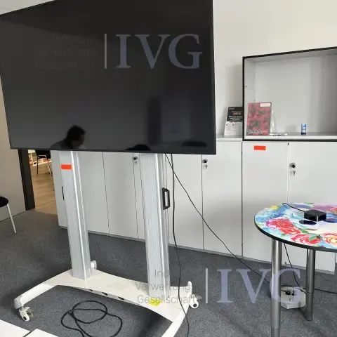 Flachbildfernseher SAMSUNG QB75B