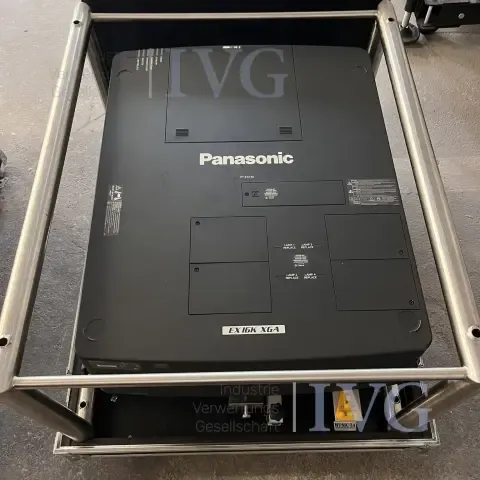 Projektor mit Projektionsobjektiv PANASONIC