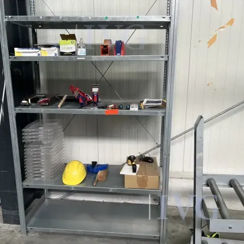 Steel plug-in shelving
