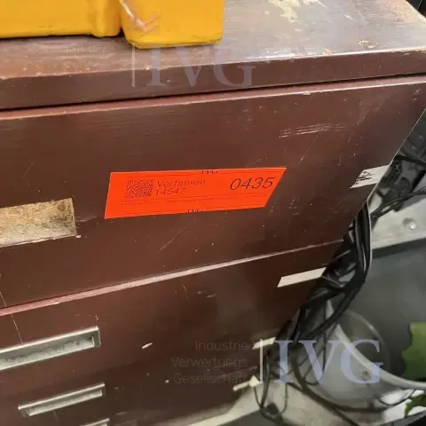 Шкаф