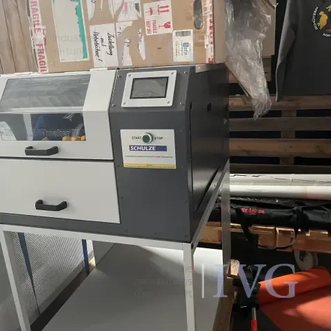 Pretreatment machine for textile printing