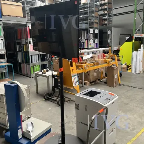 Flat-screen TV SAMSUNG UE40JU