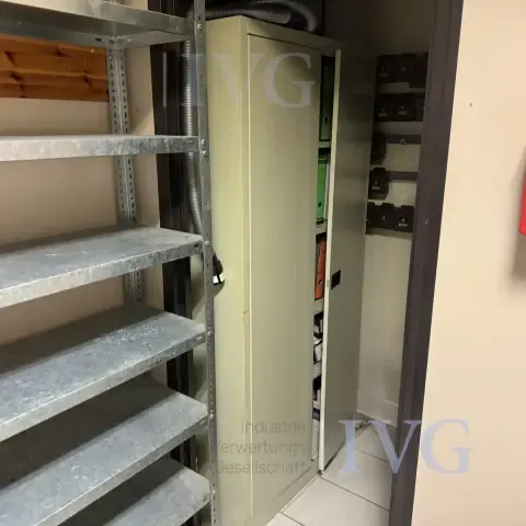 Stahl-Schrank (grau)