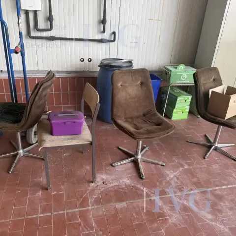 Otočná židle (hnědá)