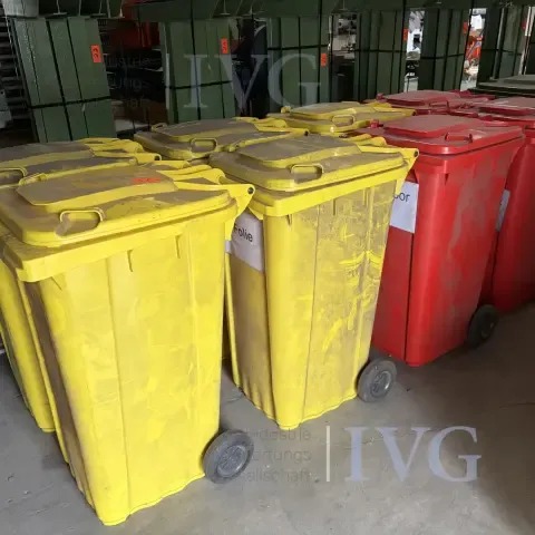 Lot de poubelles