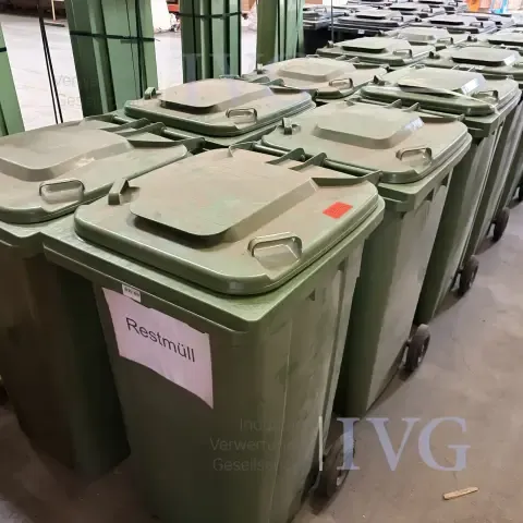 Lot de poubelles