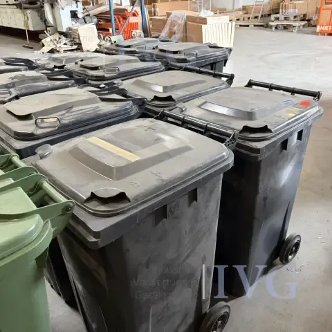 Lot de poubelles