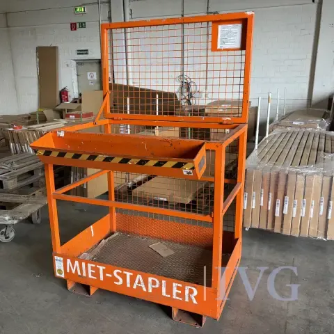 Mounting cage for forklift RMS AB