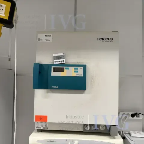 Термошкаф HERAEUS UT 6