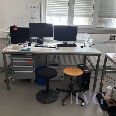 Arbeitstisch TRESTON