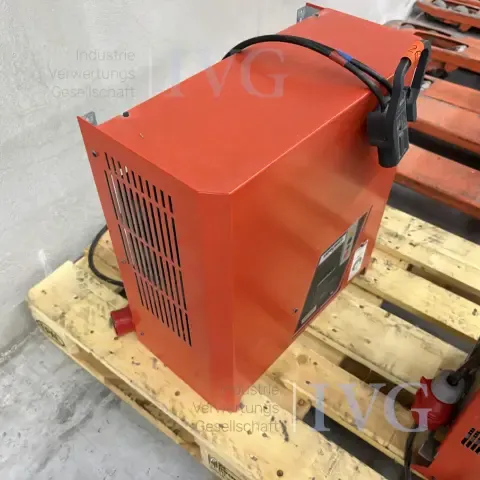 Battery charger GRUMA powertron E