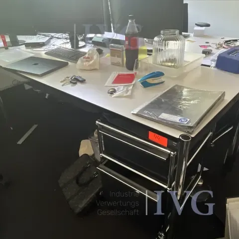 Biurko USM HALLER