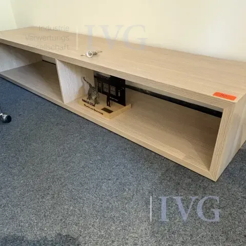 Lowboard