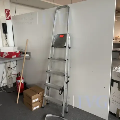 Échelle droite en aluminium
