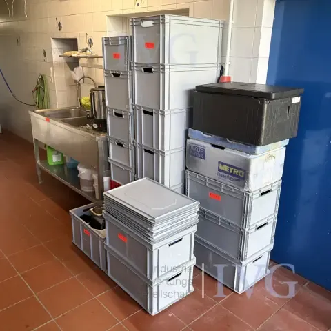 Partij kunststof dozen
