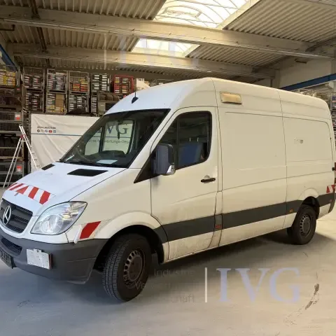 Lkw geschl. Kasten MERCEDES-BENZ Sprinter 906 KA 30