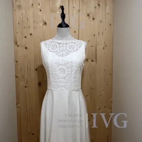 Свадебное платье ELEMENTAR BRAUTKLEIDER Suki