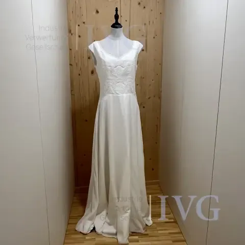 Trouwjurk ELEMENTAR BRAUTKLEIDER Koko