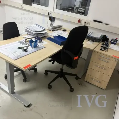 Équipement de bureau