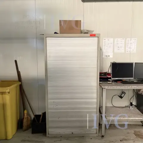 Armoire en acier à rideau
