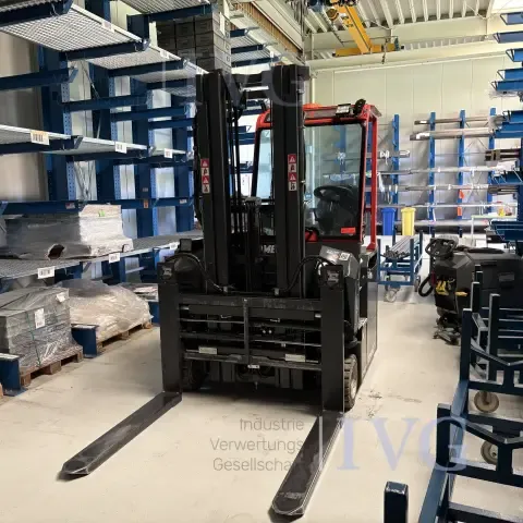 Vierwegheftruck SCHÖLER Combilift/CBE3000